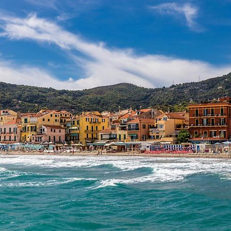 Beachy Vibes- 900M From The Beach - Happy Rentals Marina dʼMarina dʼAndora Exteriör bild