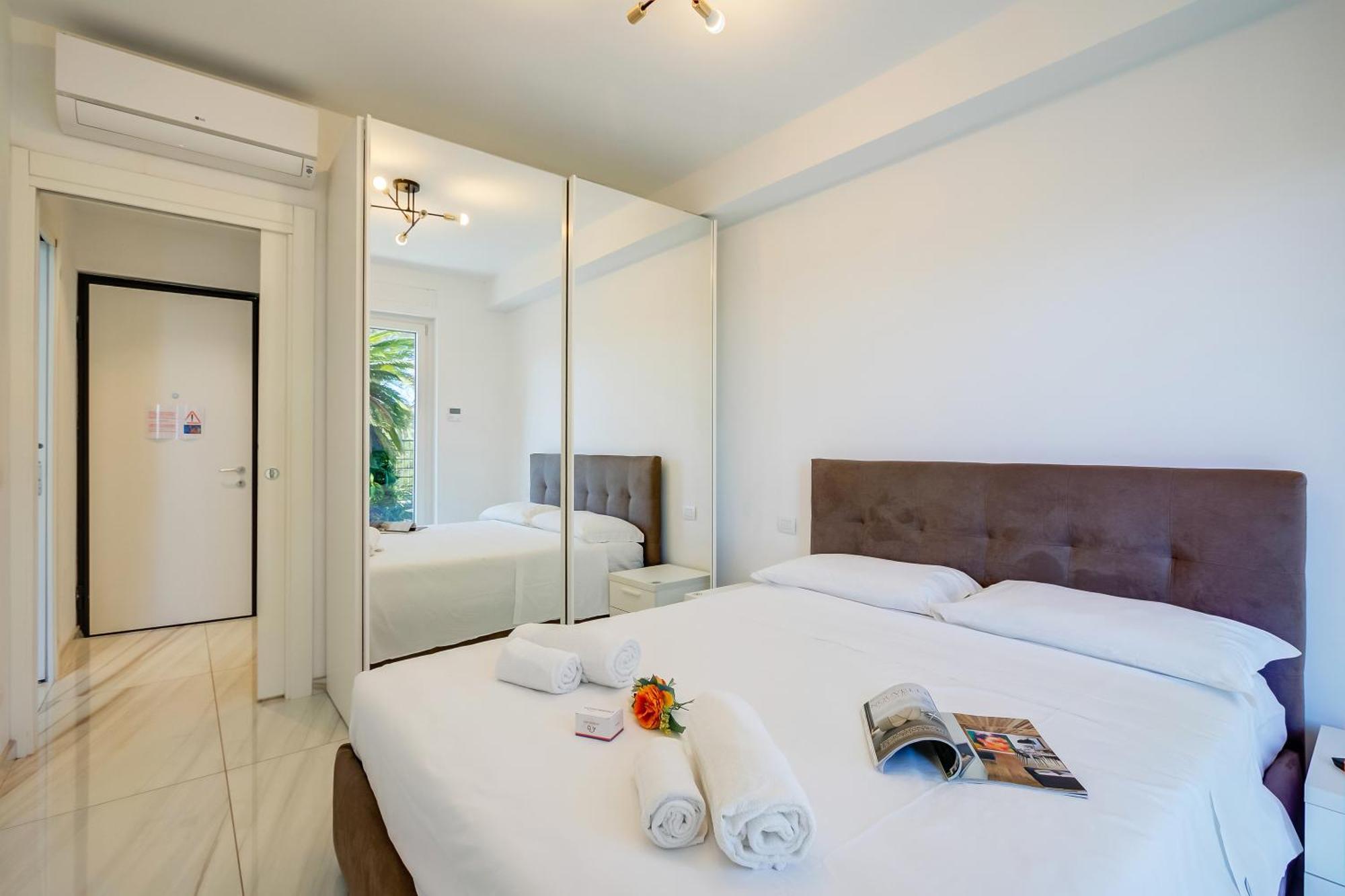 Beachy Vibes- 900M From The Beach - Happy Rentals Marina dʼMarina dʼAndora Exteriör bild