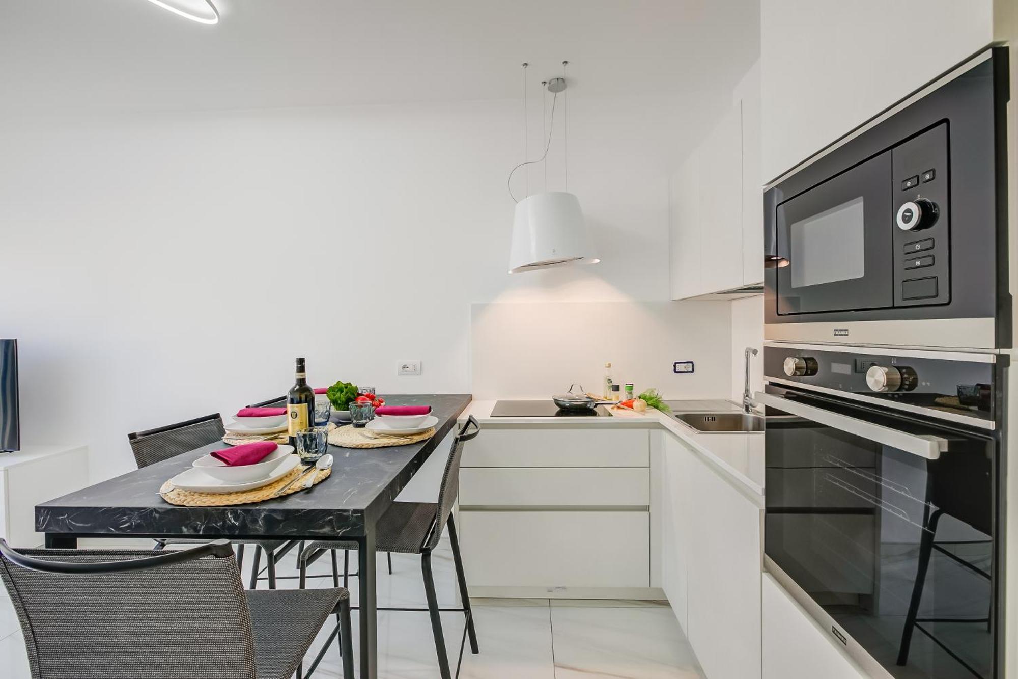 Beachy Vibes- 900M From The Beach - Happy Rentals Marina dʼMarina dʼAndora Exteriör bild